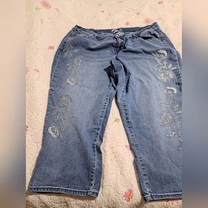 Lane Bryant size 24 slightly distressed embroidered girlfriend crop Jean.